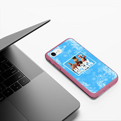 Чехол iPhone 7/8 матовый Happy holidays Fortnite, цвет: 3D-малиновый — фото 2