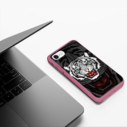 Чехол iPhone 7/8 матовый ЧЁРНЫЙ ТИГР BLACK TIGER УЗОР, цвет: 3D-малиновый — фото 2