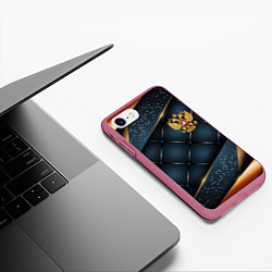 Чехол iPhone 7/8 матовый Золотой герб России на объемном фоне, цвет: 3D-малиновый — фото 2