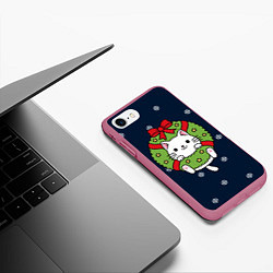 Чехол iPhone 7/8 матовый Новогодний котик - иллюстрация, цвет: 3D-малиновый — фото 2