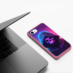Чехол iPhone 7/8 матовый Неоновый череп в капюшоне, цвет: 3D-малиновый — фото 2