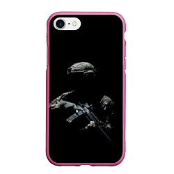 Чехол iPhone 7/8 матовый Солдат в темноте