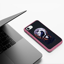 Чехол iPhone 7/8 матовый Ворон и луна от нейросети, цвет: 3D-малиновый — фото 2