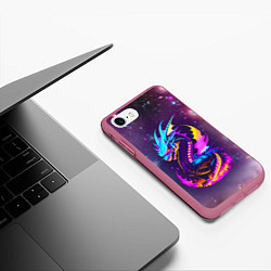 Чехол iPhone 7/8 матовый Space dragon - neon glow - neural network, цвет: 3D-малиновый — фото 2