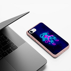 Чехол iPhone 7/8 матовый Космонавт - неон, цвет: 3D-светло-розовый — фото 2