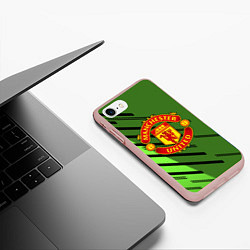 Чехол iPhone 7/8 матовый ФК Манчестер Юнайтед спорт, цвет: 3D-светло-розовый — фото 2