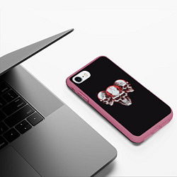 Чехол iPhone 7/8 матовый Три красные черепа, цвет: 3D-малиновый — фото 2