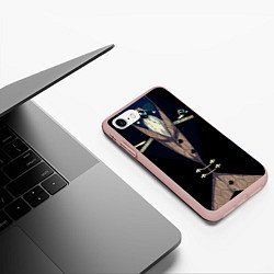 Чехол iPhone 7/8 матовый Фрак тёмный с цепочками и брошью, цвет: 3D-светло-розовый — фото 2
