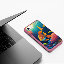 Чехол iPhone 7/8 матовый Оранжевые рыбки и кораллы под водой, цвет: 3D-малиновый — фото 2