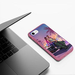 Чехол iPhone 7/8 матовый GTA 6 Люсия и Джейсен, цвет: 3D-малиновый — фото 2
