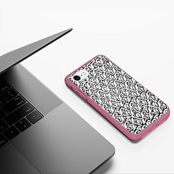 Чехол iPhone 7/8 матовый Чёрный узор на белом фоне, цвет: 3D-малиновый — фото 2