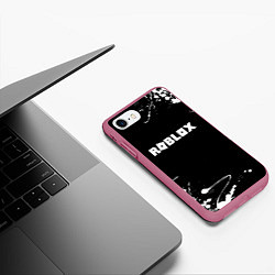 Чехол iPhone 7/8 матовый Roblox текстура краски белые, цвет: 3D-малиновый — фото 2