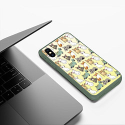 Чехол iPhone XS Max матовый Мультяшные котики на желтом мя, цвет: 3D-темно-зеленый — фото 2