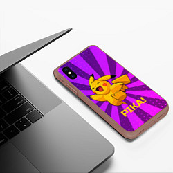 Чехол iPhone XS Max матовый Радостный Пикачу, цвет: 3D-коричневый — фото 2
