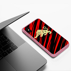 Чехол iPhone XS Max матовый Тигр годный, цвет: 3D-малиновый — фото 2