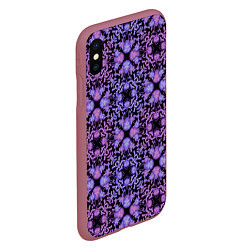 Чехол iPhone XS Max матовый Розово-фиолетовый цветочный орнамент на черном, цвет: 3D-малиновый — фото 2