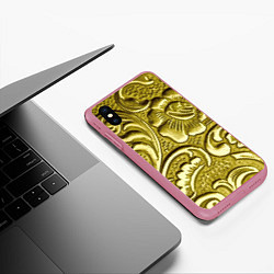 Чехол iPhone XS Max матовый Золотой орнамент - чеканка, цвет: 3D-малиновый — фото 2