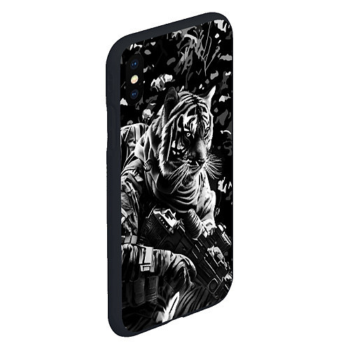 Чехол iPhone XS Max матовый Тигр воин спецназа / 3D-Черный – фото 2