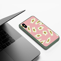 Чехол iPhone XS Max матовый Искаженные смайлы-цветы на розовом паттер, цвет: 3D-темно-зеленый — фото 2