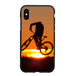 Чехол iPhone XS Max матовый Велосипедист на закате