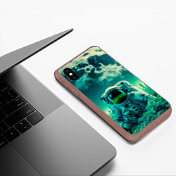 Чехол iPhone XS Max матовый Астронавт на зеленой планете, цвет: 3D-коричневый — фото 2