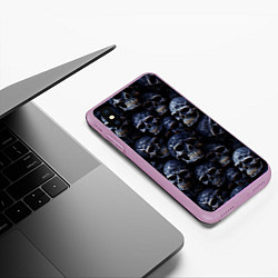 Чехол iPhone XS Max матовый Черные металлические черепа, цвет: 3D-сиреневый — фото 2