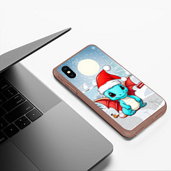 Чехол iPhone XS Max матовый Милый дракончик новый год, цвет: 3D-коричневый — фото 2