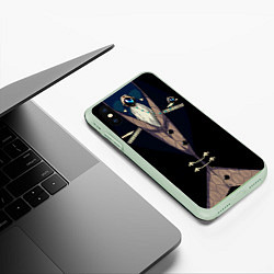 Чехол iPhone XS Max матовый Фрак тёмный с цепочками и брошью, цвет: 3D-салатовый — фото 2