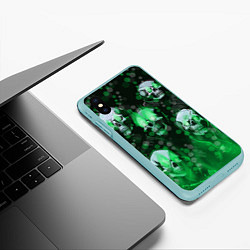 Чехол iPhone XS Max матовый Зелёные черепа на зелёном фоне, цвет: 3D-мятный — фото 2