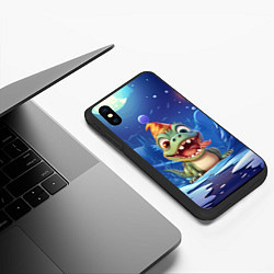 Чехол iPhone XS Max матовый Маленький счастливый дракон, цвет: 3D-черный — фото 2