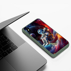 Чехол iPhone XS Max матовый Космонавт далматинец в неоновой галактике, цвет: 3D-темно-зеленый — фото 2