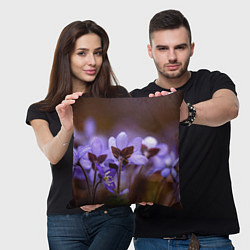 Подушка квадратная Хрупкий цветок фиалка, цвет: 3D-принт — фото 2