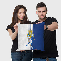 Подушка квадратная Роберто Карлос Реал Мадрид, цвет: 3D-принт — фото 2