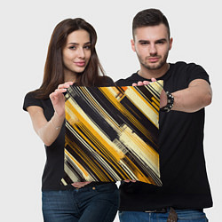 Подушка квадратная Жёлтые диагональные полосы на чёрном фоне, цвет: 3D-принт — фото 2