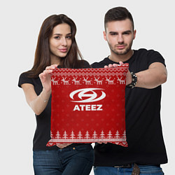 Подушка квадратная Новогодний Ateez с оленями, цвет: 3D-принт — фото 2