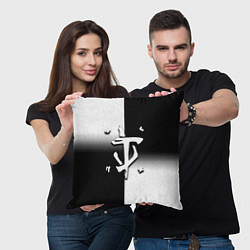 Подушка квадратная Doom black geometry, цвет: 3D-принт — фото 2