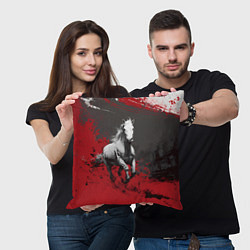 Подушка квадратная Белая лошадь - красный фон, цвет: 3D-принт — фото 2