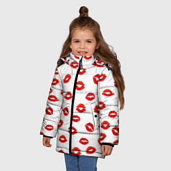 Куртка зимняя для девочки Поцелуйчики, цвет: 3D-черный — фото 2