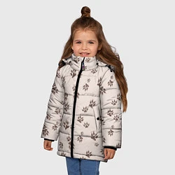 Куртка зимняя для девочки Бежевый паттерн лапки, цвет: 3D-светло-серый — фото 2