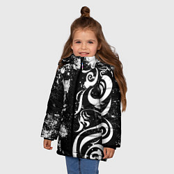 Куртка зимняя для девочки ТОКИЙСКИЕ МСТИТЕЛИ - БРЫЗГИ КРАСКИ, цвет: 3D-черный — фото 2