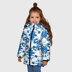 Куртка зимняя для девочки Гжель узор, цвет: 3D-светло-серый — фото 2