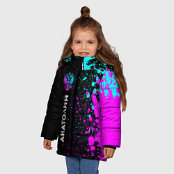 Куртка зимняя для девочки Анатолий и неоновый герб России: по-вертикали, цвет: 3D-черный — фото 2