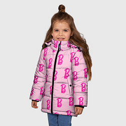 Куртка зимняя для девочки Барби паттерн буква B, цвет: 3D-светло-серый — фото 2
