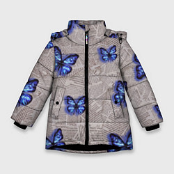 Куртка зимняя для девочки Газетные обрывки и синие бабочки, цвет: 3D-черный