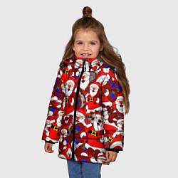 Куртка зимняя для девочки Новогодний паттерн с дедами морозами, цвет: 3D-красный — фото 2