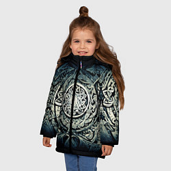 Куртка зимняя для девочки Орнамент и руны скандинавских викингов, цвет: 3D-черный — фото 2