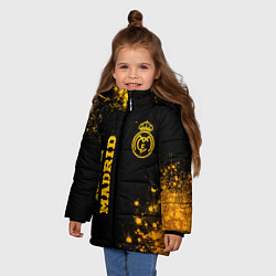 Куртка зимняя для девочки Real Madrid - gold gradient вертикально, цвет: 3D-черный — фото 2