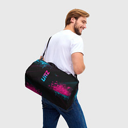 Сумки спортивные UAZ - neon gradient: символ и надпись вертикально, цвет: 3D-принт — фото 2