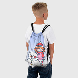 Рюкзак-мешок Девочка лепит снеговика, цвет: 3D-принт — фото 2