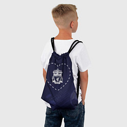 Рюкзак-мешок Лого Liverpool в сердечке на фоне мячей, цвет: 3D-принт — фото 2